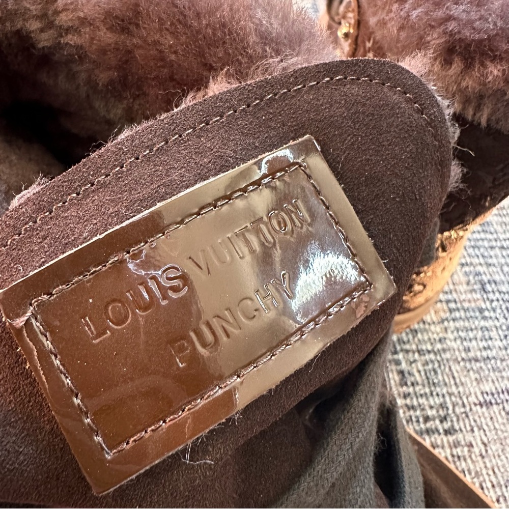 Louis Vuitton Warm Suede Punchy Boots - Picture 3 of 10